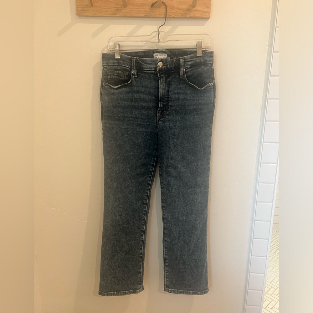 Good American straight leg jeans size 8/29